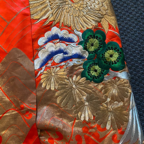 Japanese Wedding Kimono Uchikake - Picture 3 of 3